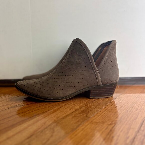 Lucky Brand Taupe Grey Perforated Baley Ankle Bootie Women 7M - Picture 2 of 7